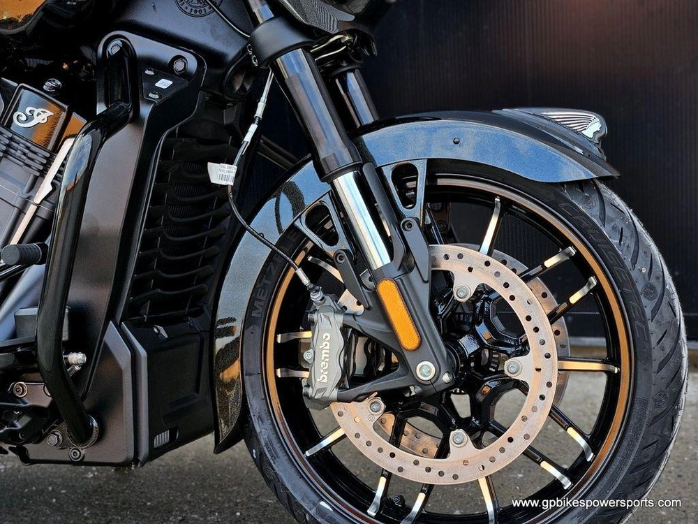 2026 Indian Motorcycle Chieftain® Powerplus Dark Horse® 112 W/powerband Black Crystal W/black Meta