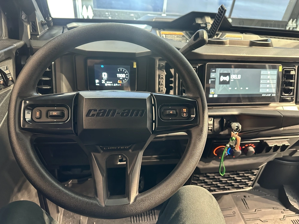 2027 Can-am Defender Limited Cab Hd11 alt
