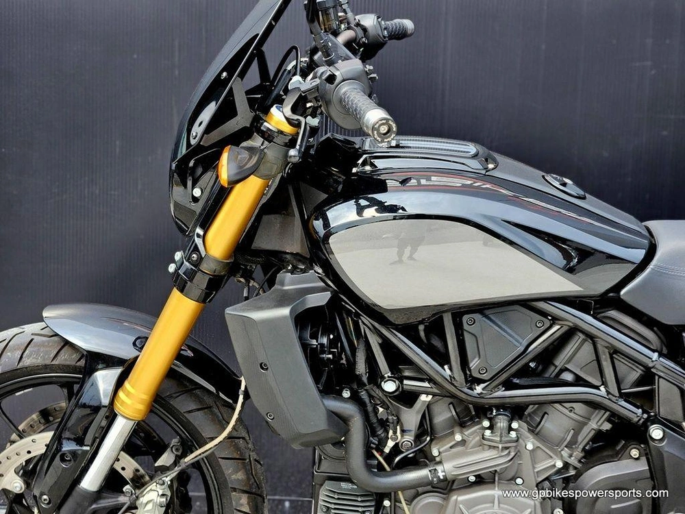 2019 Indian Motorcycle Ftr™ 1200 S Titanium Metallic Over Thunder Black Pearl