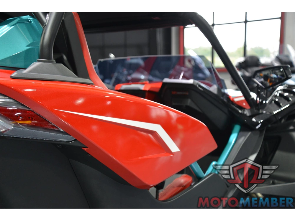 2025 Slingshot 10th Anniversary Autodrive alt