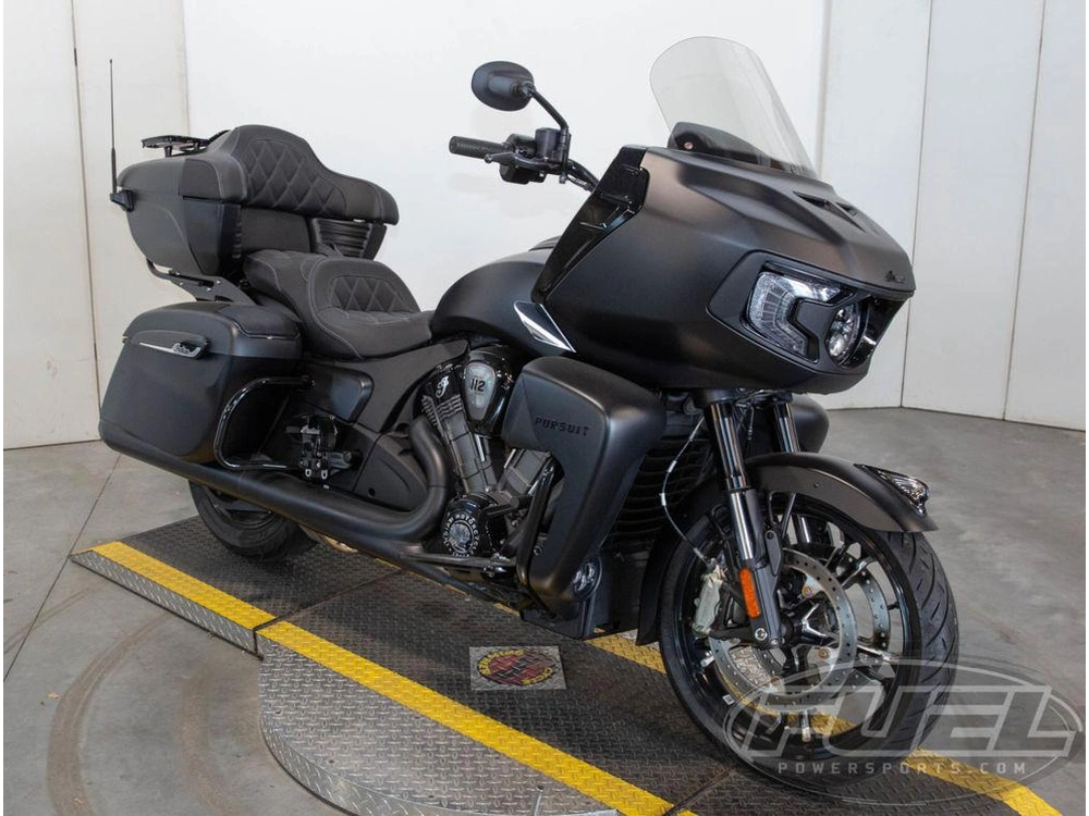 2025 Indian Motorcycle Pursuit® Dark Horse® 112 W/powerband Audio Black Smoke alt