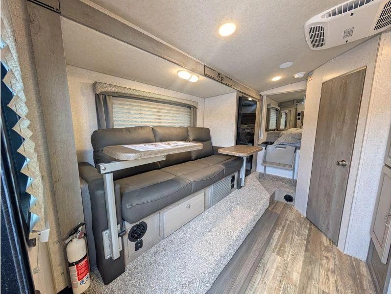 2027 Northwood Arctic Fox 992 alt