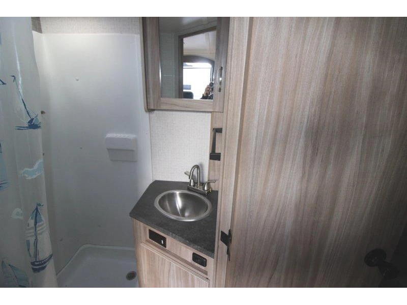 2023 Winnebago Minnie 1808fb