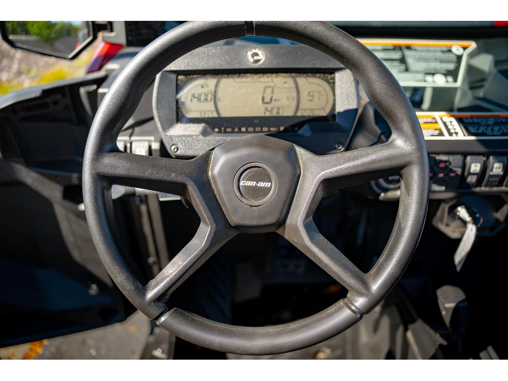 2024 Can-am Commander Xt 700