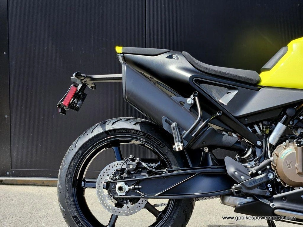 2025 Husqvarna Vitpilen 801