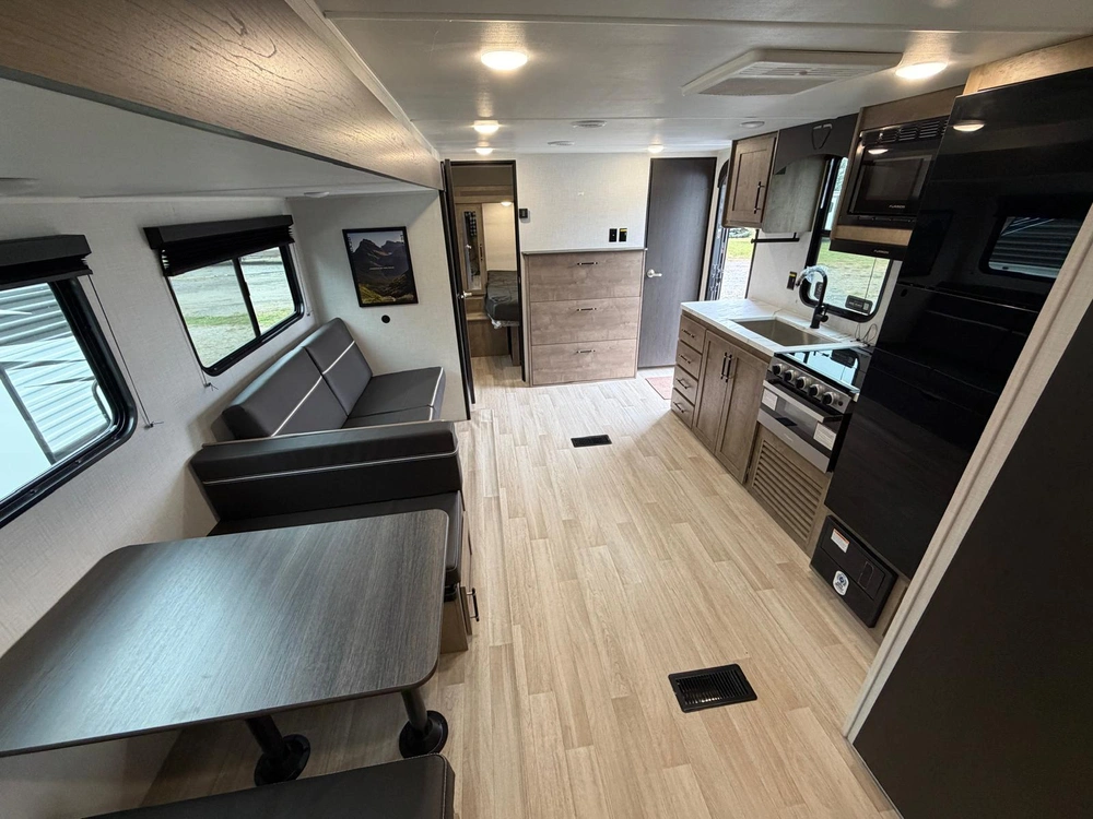 2027 Keystone Rv Springdale 2880brs alt