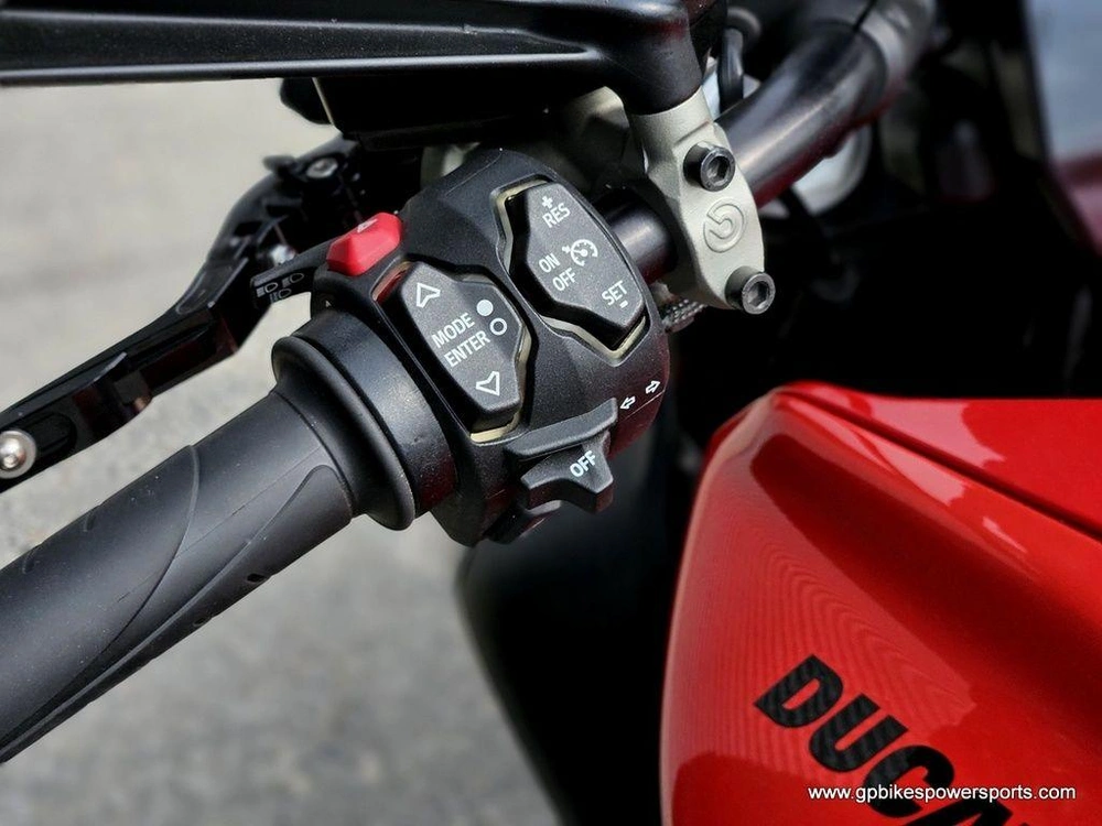 2023 Ducati Diavel V4 Ducati Red