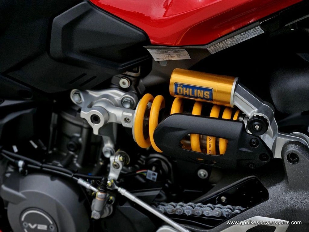 2026 Ducati Streetfighter V2 S Red