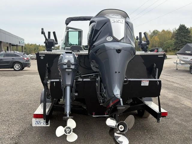 2025 Smoker-craft Phantom 20 X2 Offshore alt