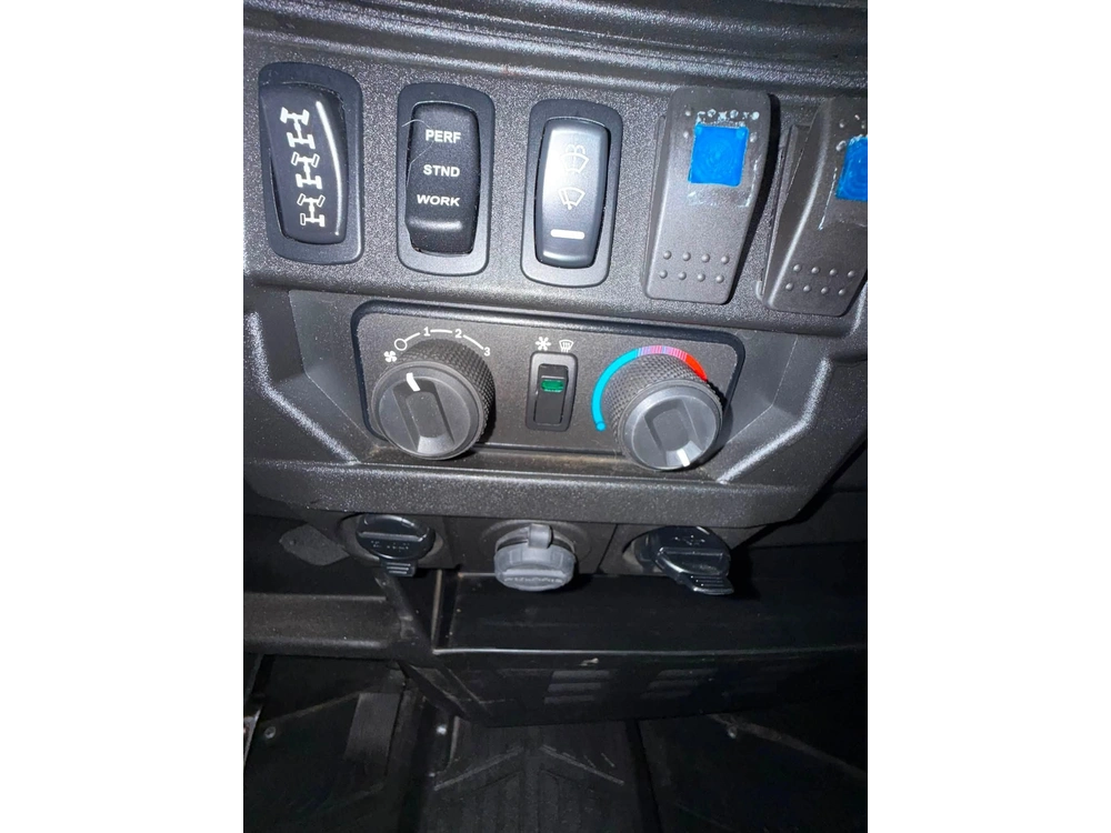Polaris Ranger Crew Northstar Premium 2024 alt