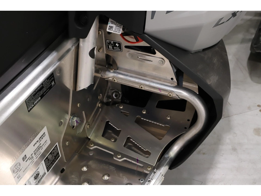 2025 Polaris 550 Voyageur Lxt 144 alt