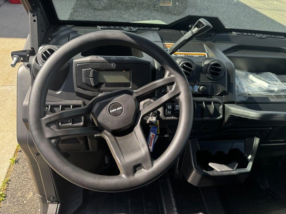 2026 Can-am Defender Max Dps Cab Hd10