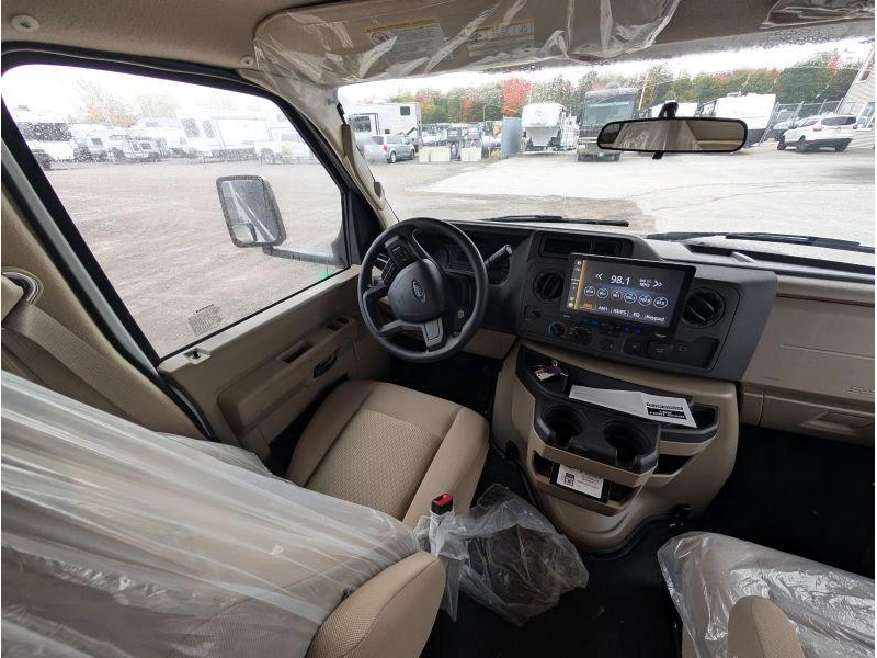 Thor Motor Coach Echelon Lc21 2027 alt