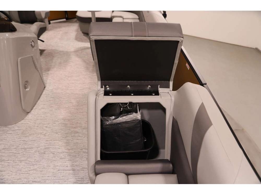 2025 Other 22 Sxlse Cruise Pontoon W/ 90hp Yamaha alt
