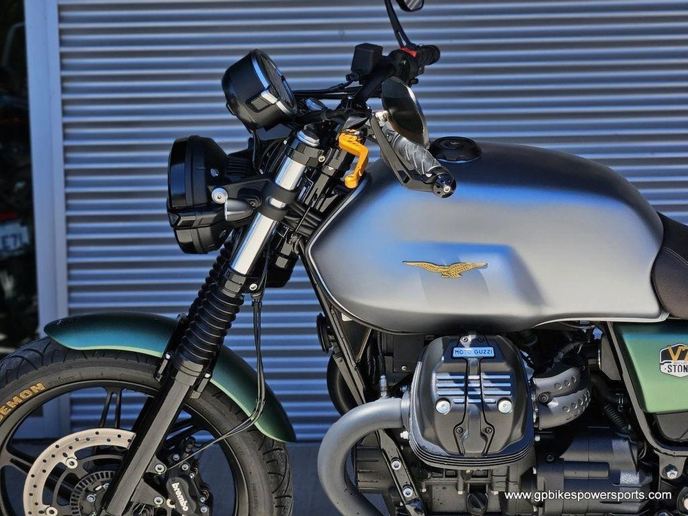 2021 Moto Guzzi V7 Stone Centenario E5
