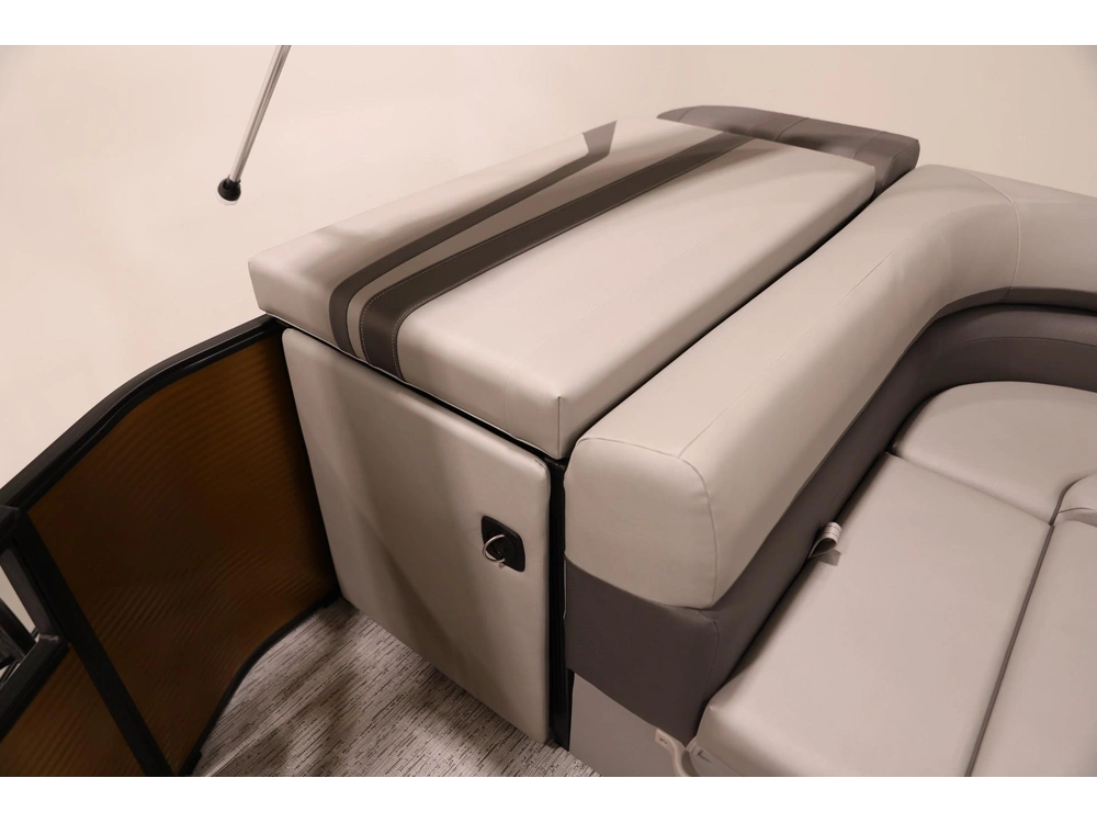 2025 Other 22 Sxlse Cruise Pontoon W/ 90hp Yamaha alt