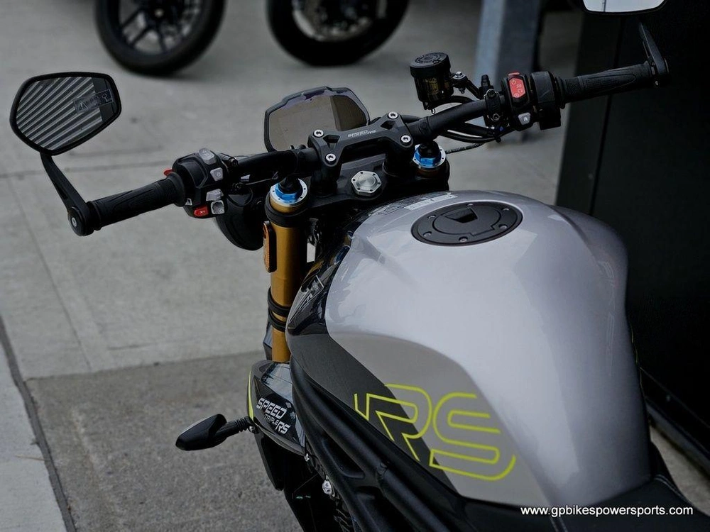 2026 Triumph Speed Triple 1200 Rs Granite/triumph Racing Yellow