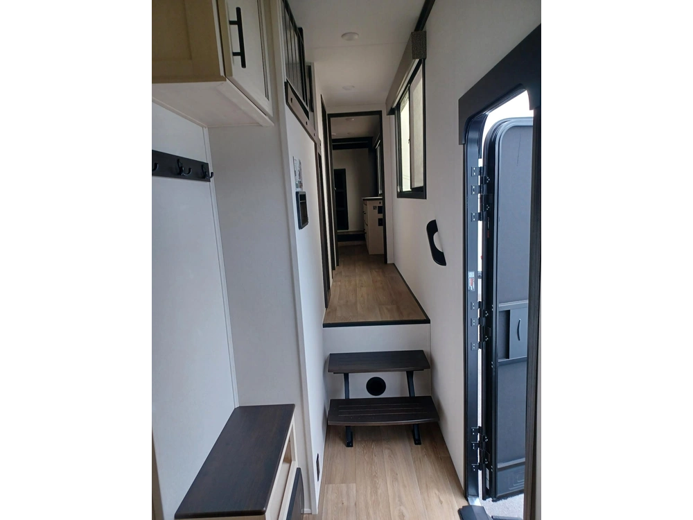 2027 Forest River Sabre 36 Flx alt