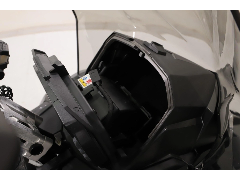 2027 Polaris Prostar Titan Adventure Ultimate 1.55 alt
