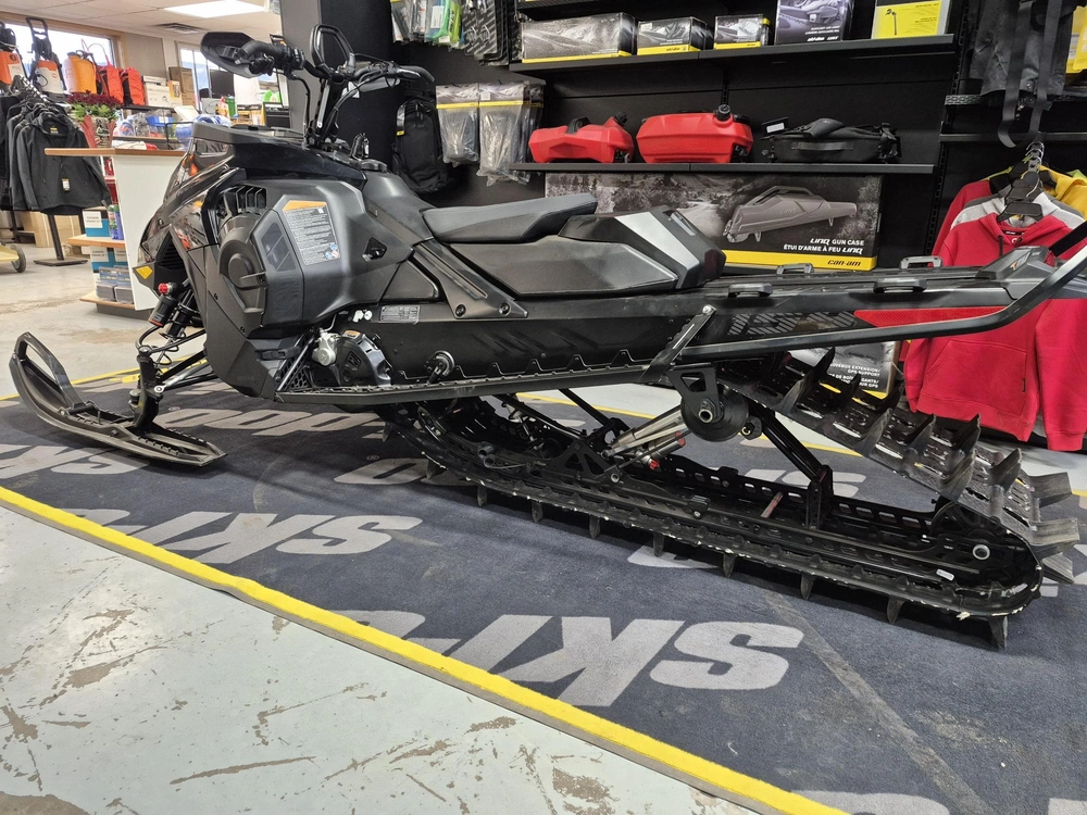 2025 Ski-doo Summit Expert 154 Turbo With 10.25 Screen