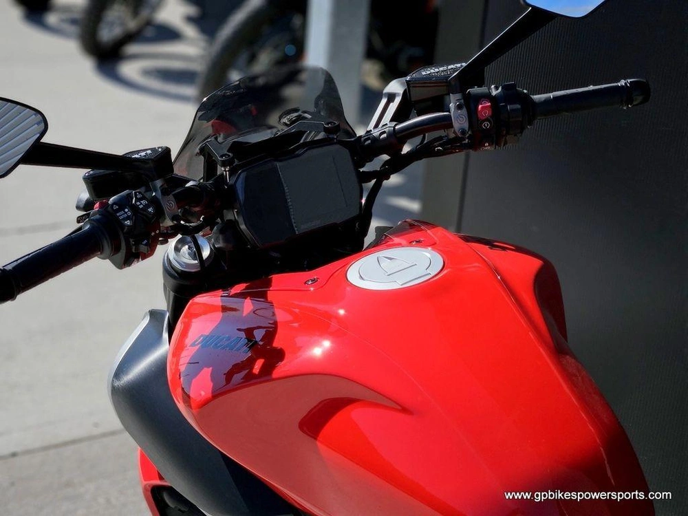2024 Ducati Diavel V4 Red