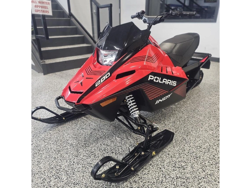 2027 Polaris Indy 200 Es