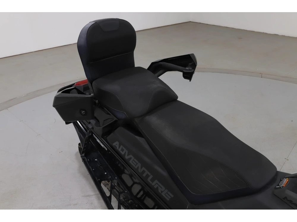 2024 Polaris 650 Indy Adventure 137 alt