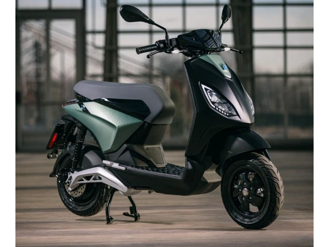 Piaggio 1 Active Forest 2023
