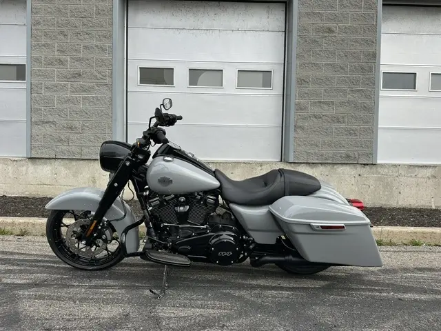 2025 Harley-Davidson Road KingFLHRXS