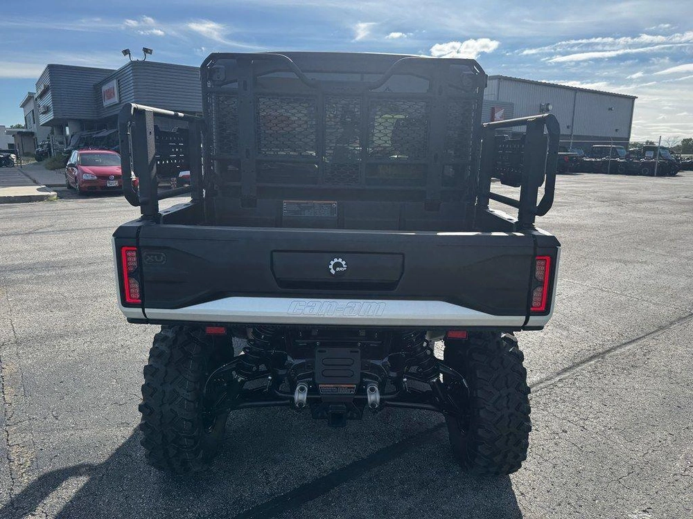 2027 Can-am Defender Xu Limited Hd11