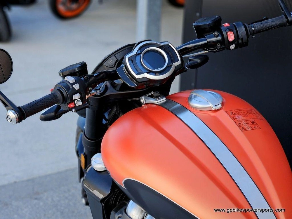 2026 Triumph Rocket 3 Storm R Satin Baja Orange/matte Sapphire Black