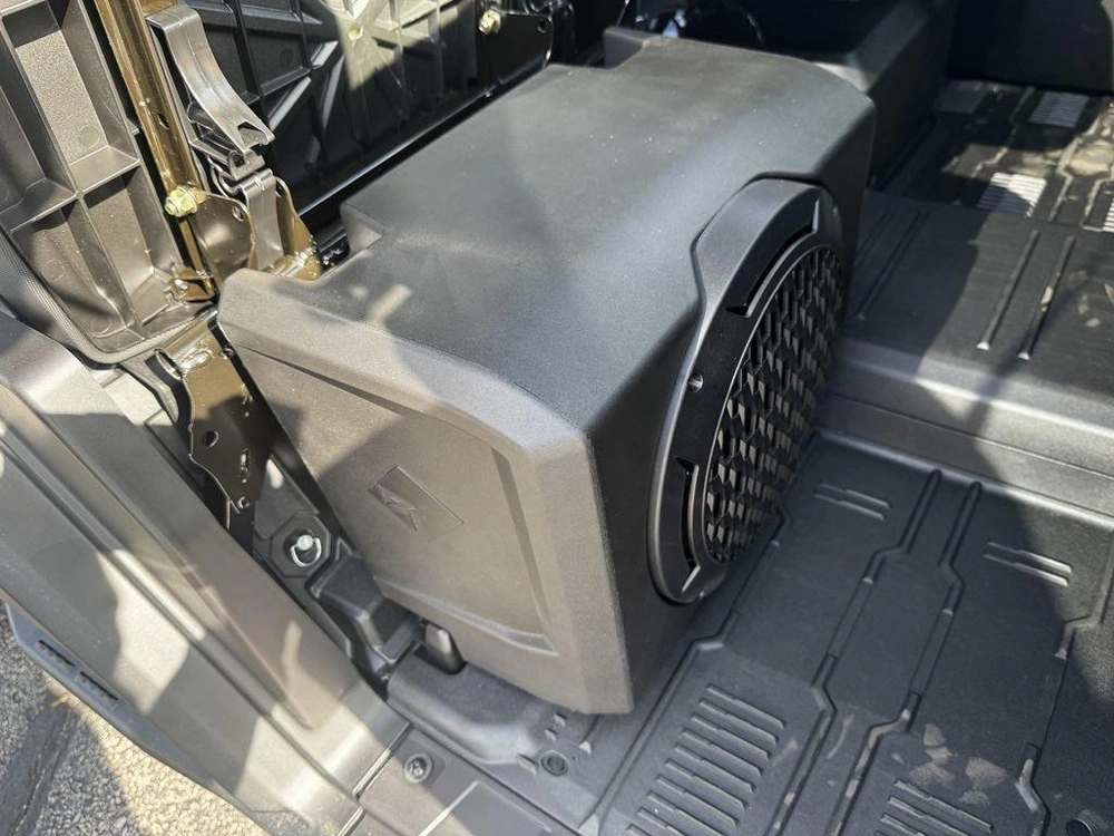 2027 Can-am Defender Xu Limited Hd11