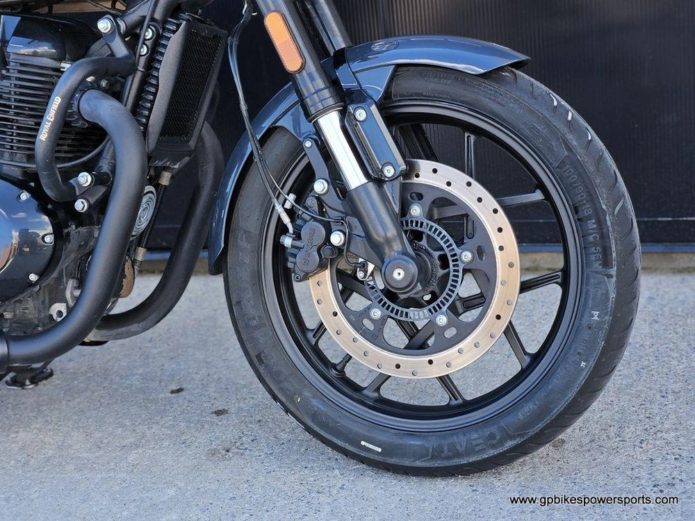 2024 Royal Enfield Shotgun 650 Stencil White