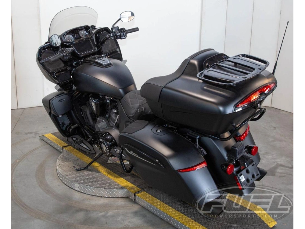 2025 Indian Motorcycle Pursuit® Dark Horse® 112 W/powerband Audio Black Smoke alt