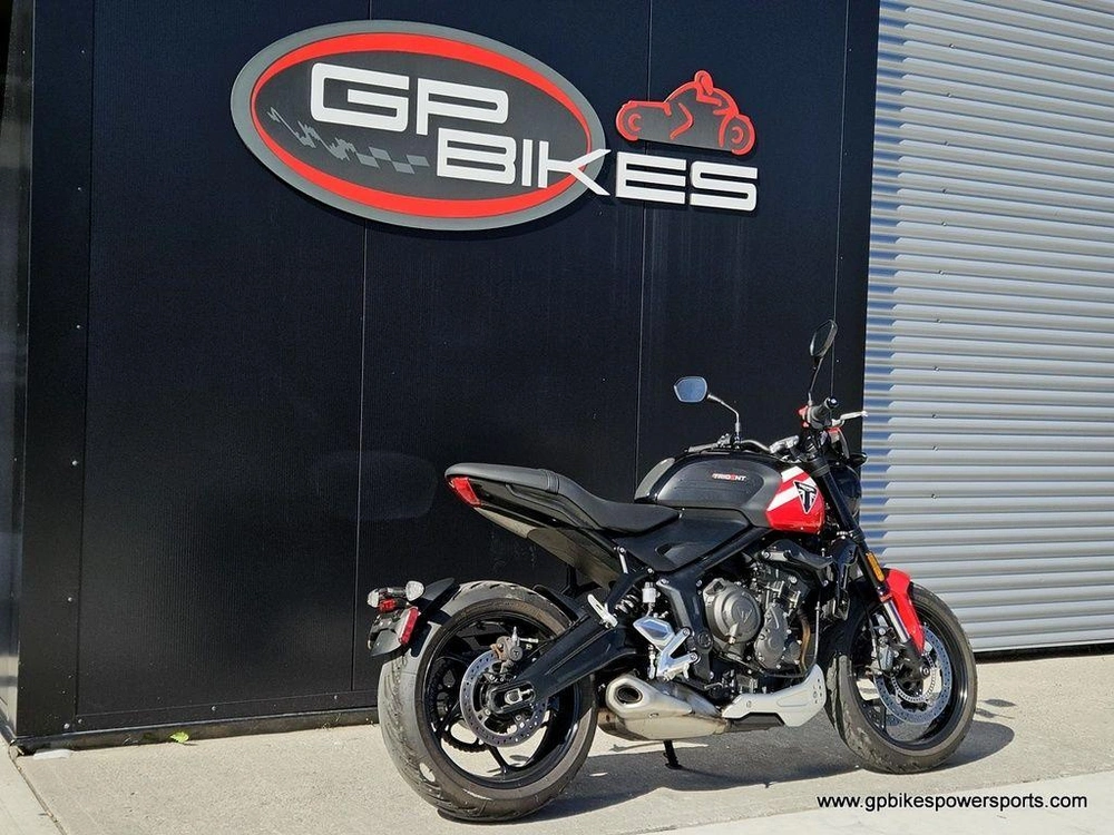 2025 Triumph Trident 660 Diablo Red/sapphire Black