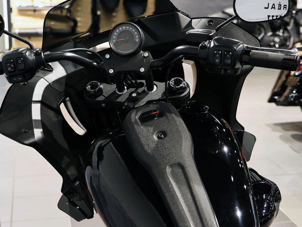 2025 Harley-davidson Low Rider St Fxlrst alt