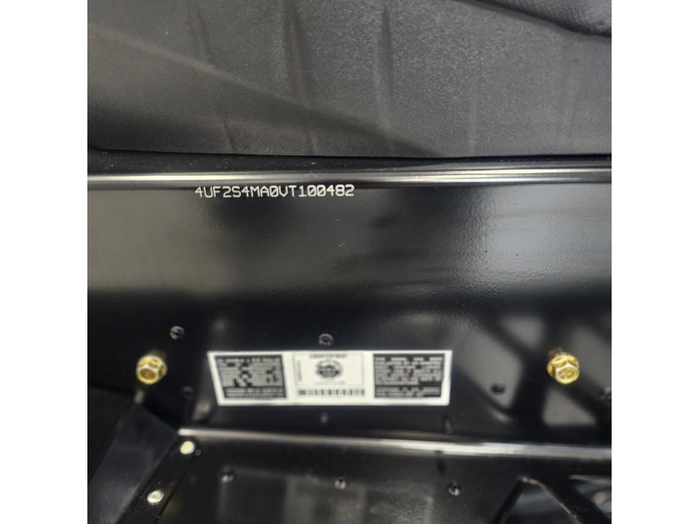 2027 Polaris Indy 200 Es