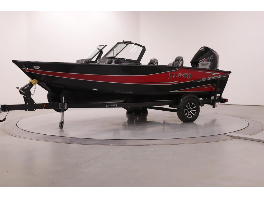 2026 Lund Boat Co 1875 Crossover Xs alt