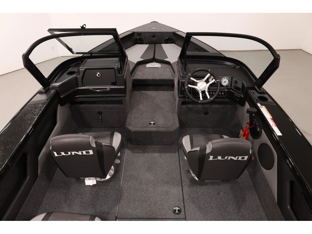 2026 Lund Boat Co 1875 Crossover Xs alt