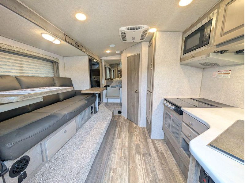2027 Northwood Arctic Fox 992 alt