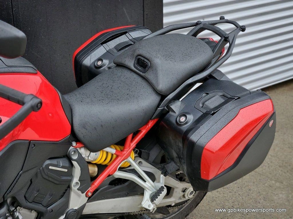 2022 Ducati Multistrada V4s Ducati Red / Forged Wheels