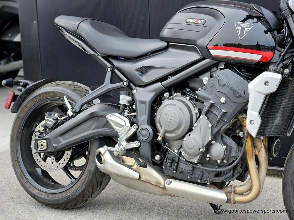 2024 Triumph Trident 660 Sapphire Black