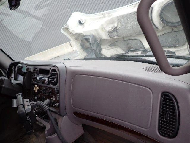 Freightliner M2106 2019