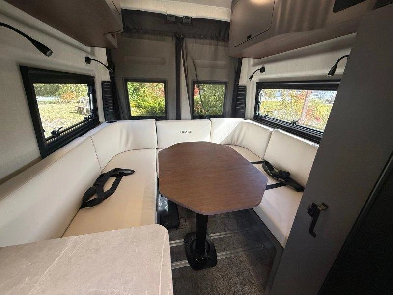 2027 Grand Design Lineage Lvp2 alt