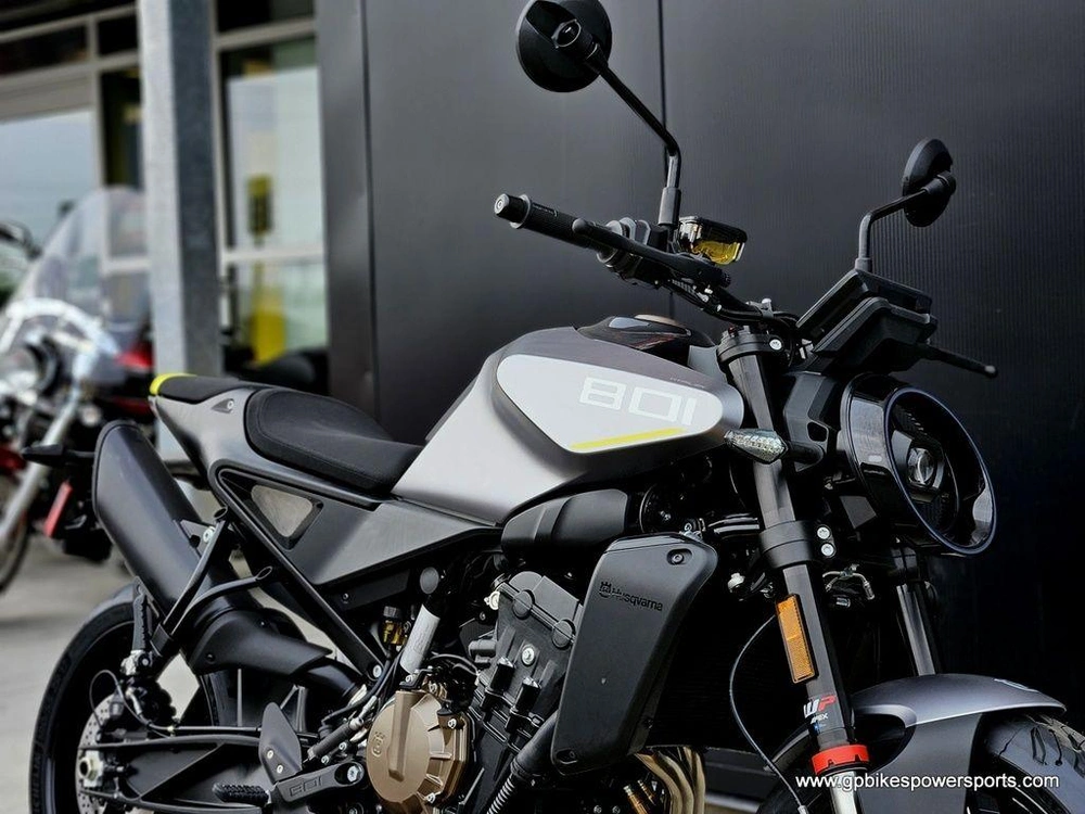 2025 Husqvarna Vitpilen 801