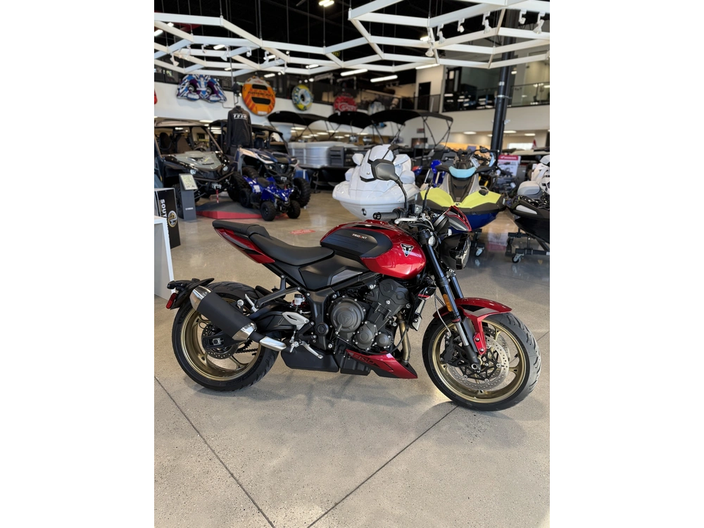 2026 Triumph Trident 800 alt