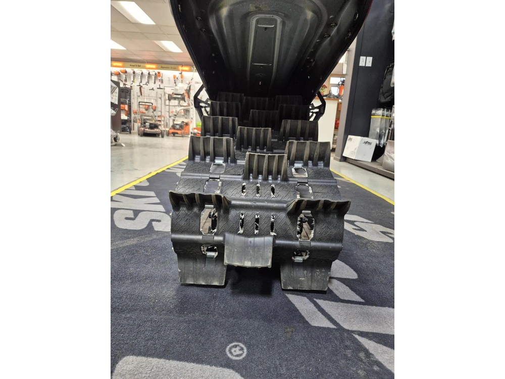 2025 Ski-doo Summit Expert 154 Turbo With 10.25 Screen