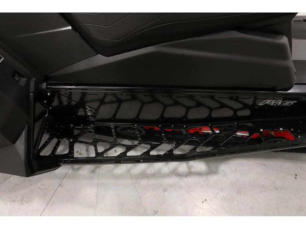 2026 Polaris 850 Switchback Assault 146 - 1.5 Ice Storm alt