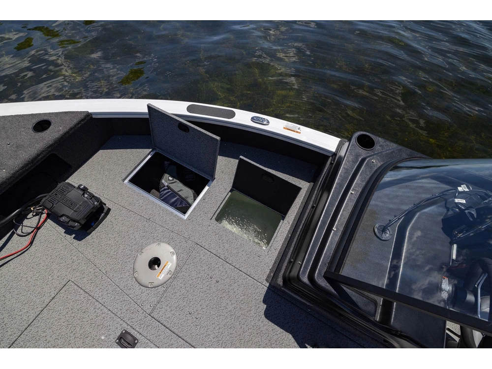 2027 Crestliner 1750 Fish Hawk Wt Jumpseat alt