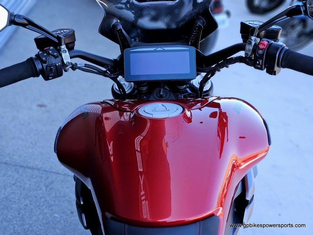 2026 Ducati Xdiavel V4 Burning Red